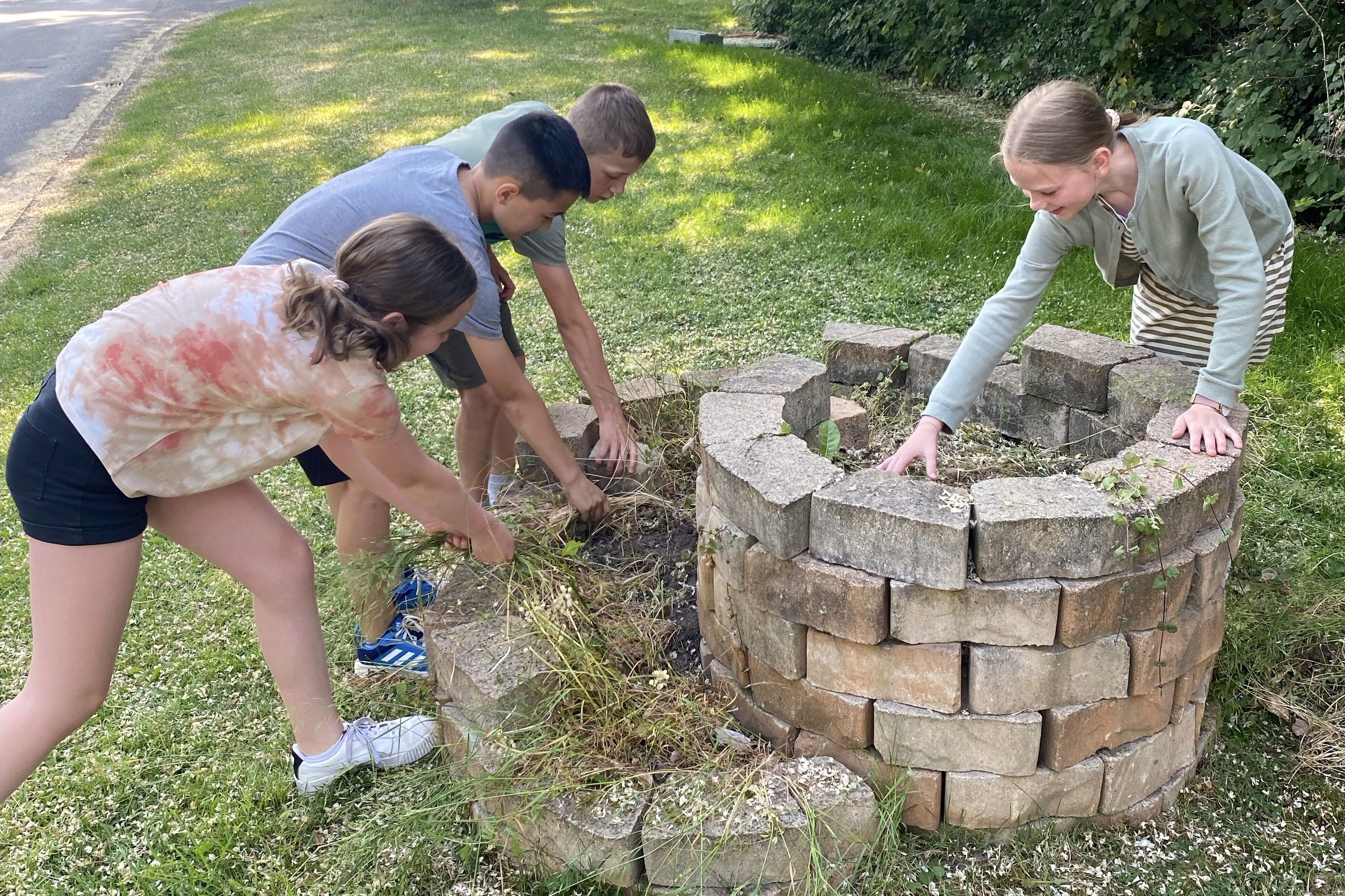 auf dem Schulgelände